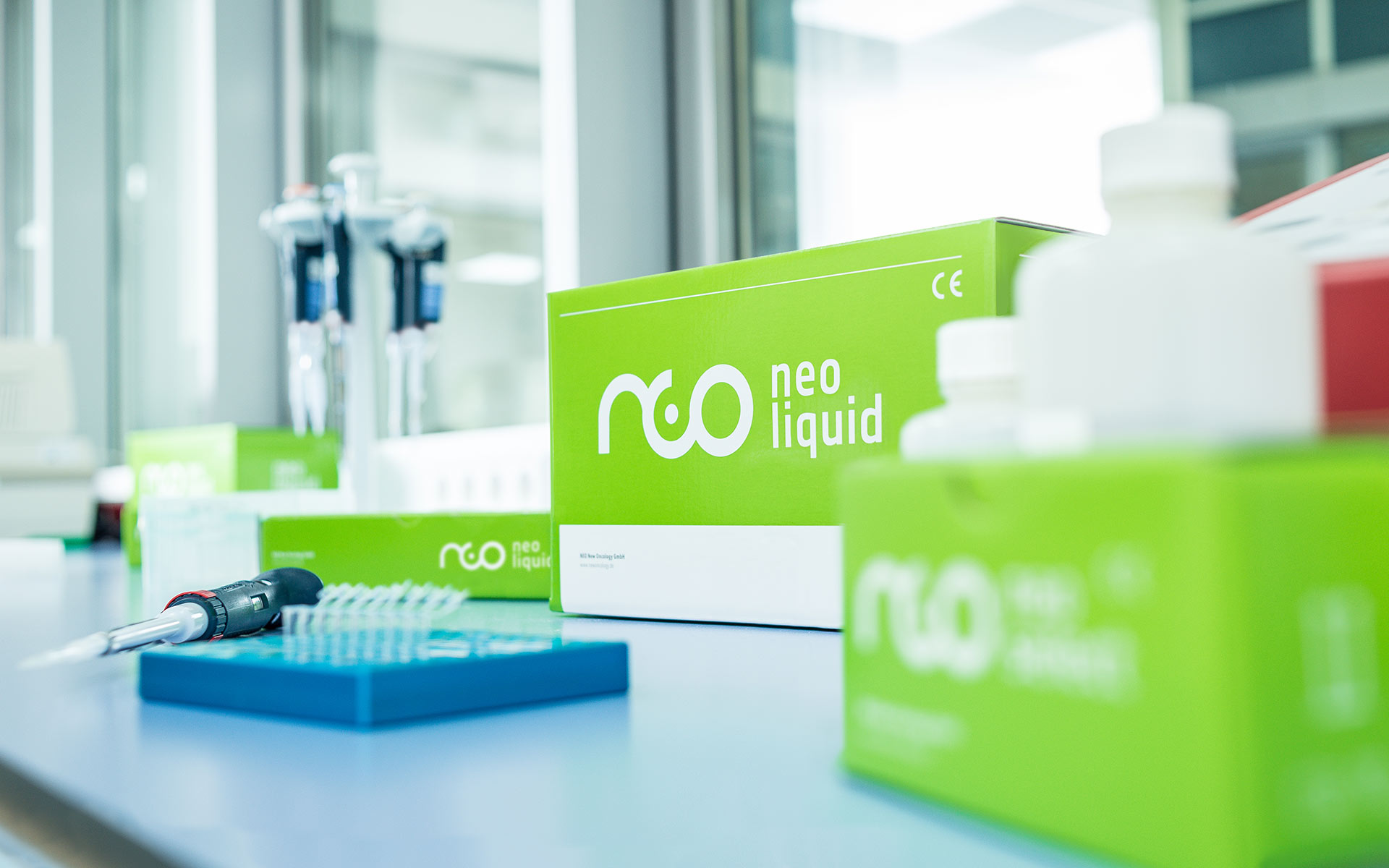 NEO_Liquid-Box_1920x1200